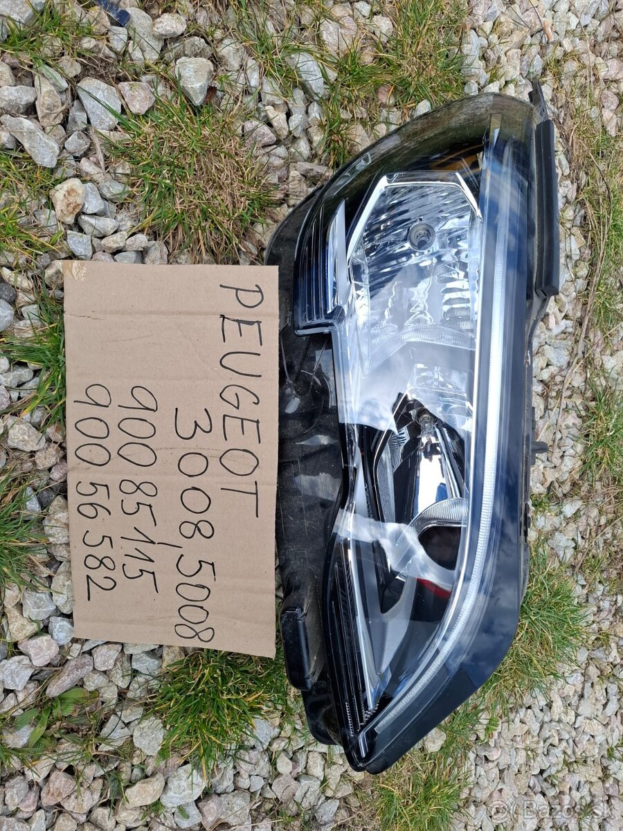Peugeot predné svetlo. - 4