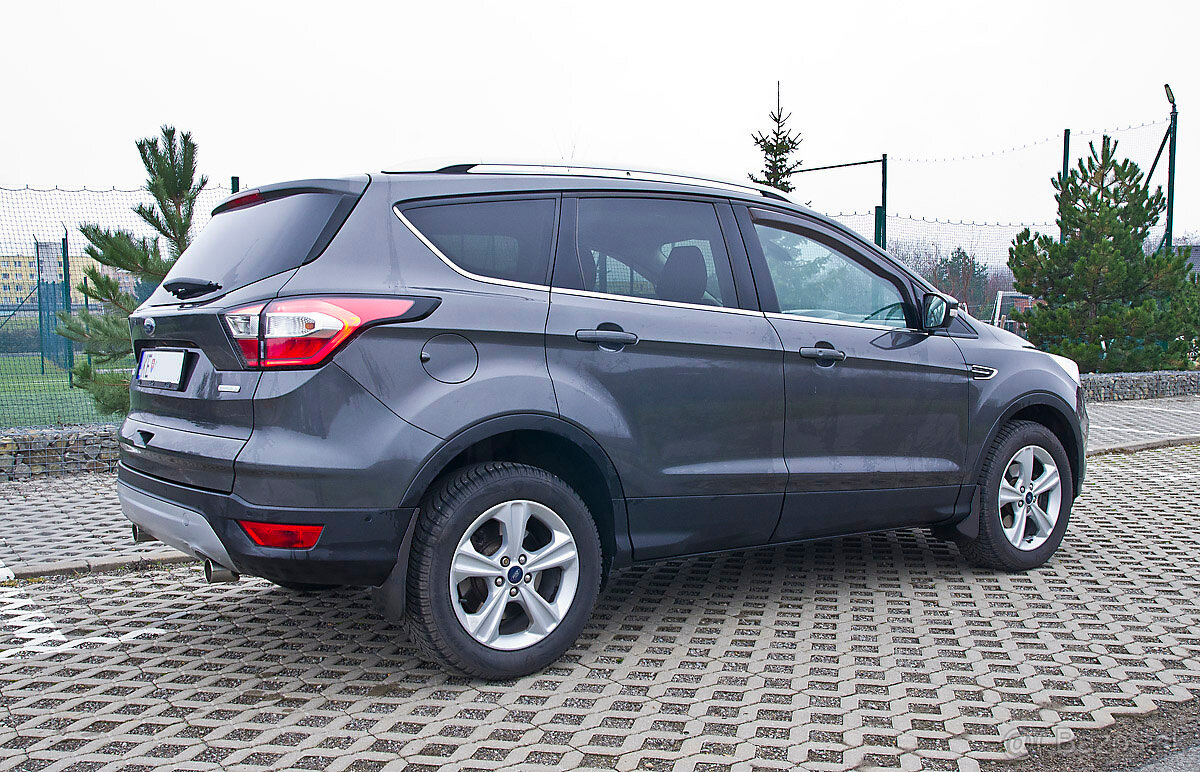 Ford Kuga Titanium 1,5 EcoBoost - 4