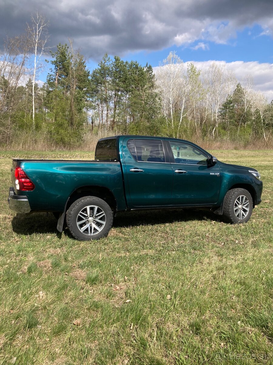 Toyota Hilux 2,4 D