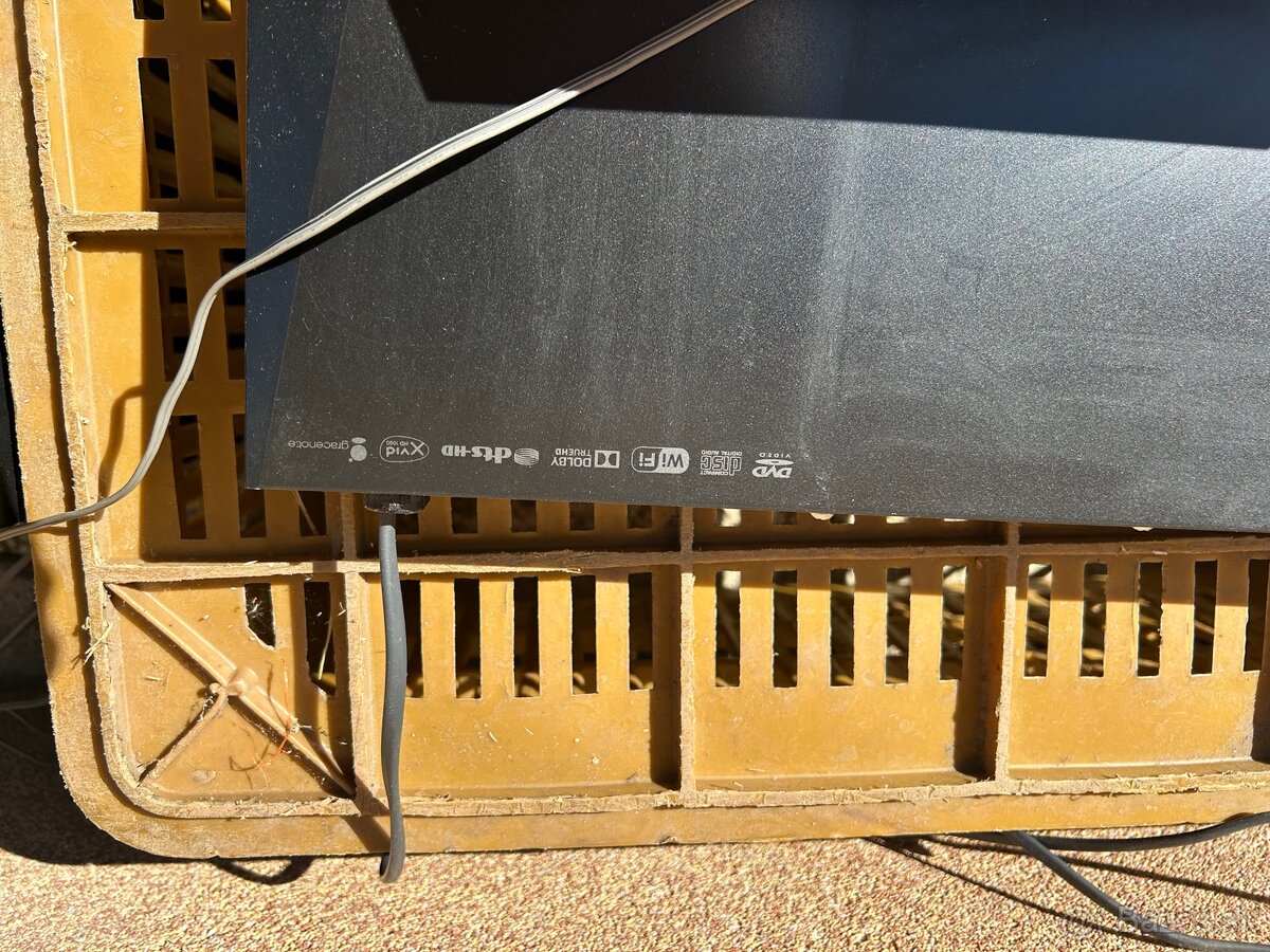 Domáce kino Sony BDV-E6100 - 4