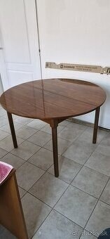 Predám jedál. stôl - 4