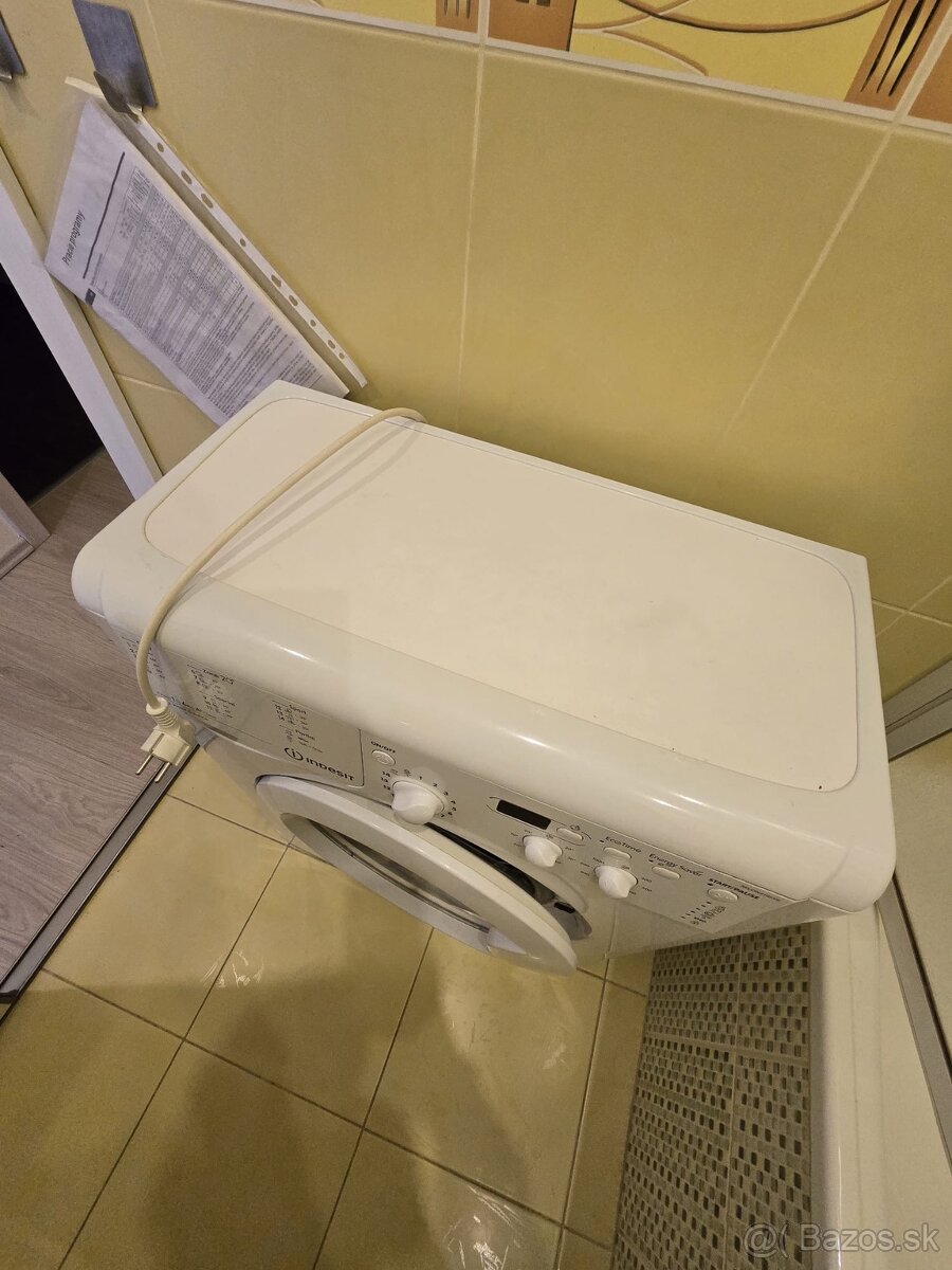 Indesit IWUD 4105 X9 - 4