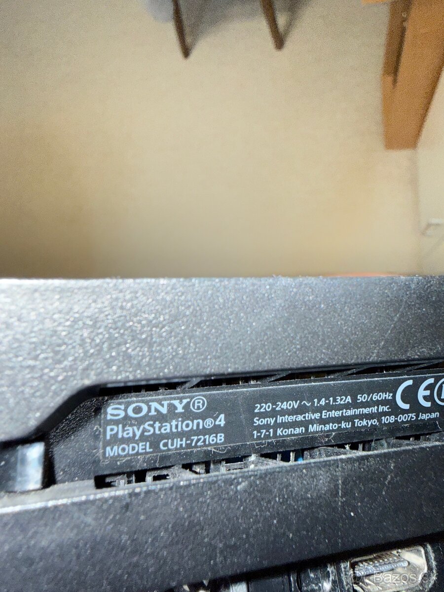 PS4 pro verze (CUH-7216B) - 4