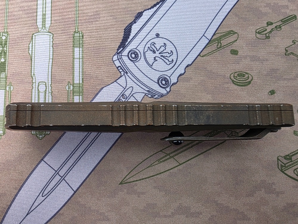 Microtech Combat Troodon Gen III Plague Outbreak - 4