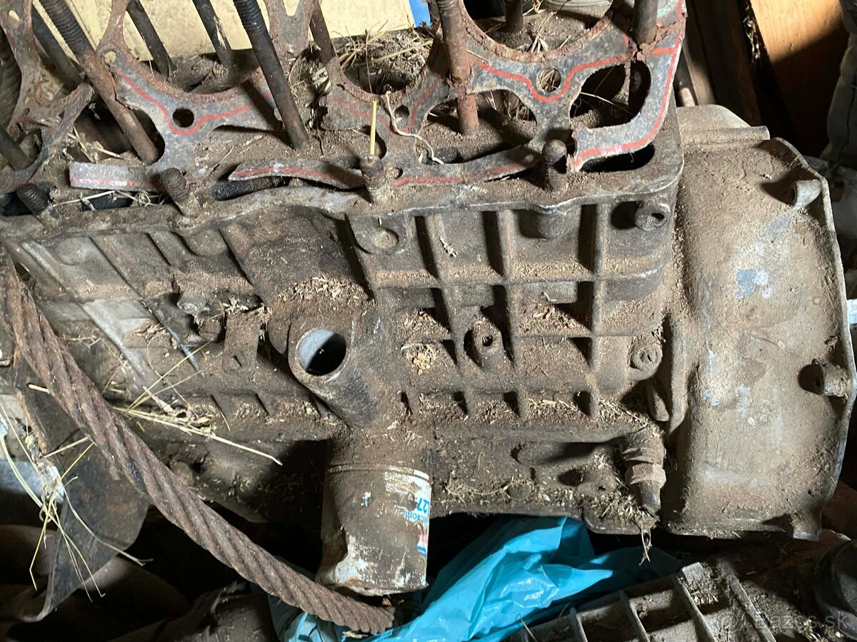 Motor Škoda 1202 - 4