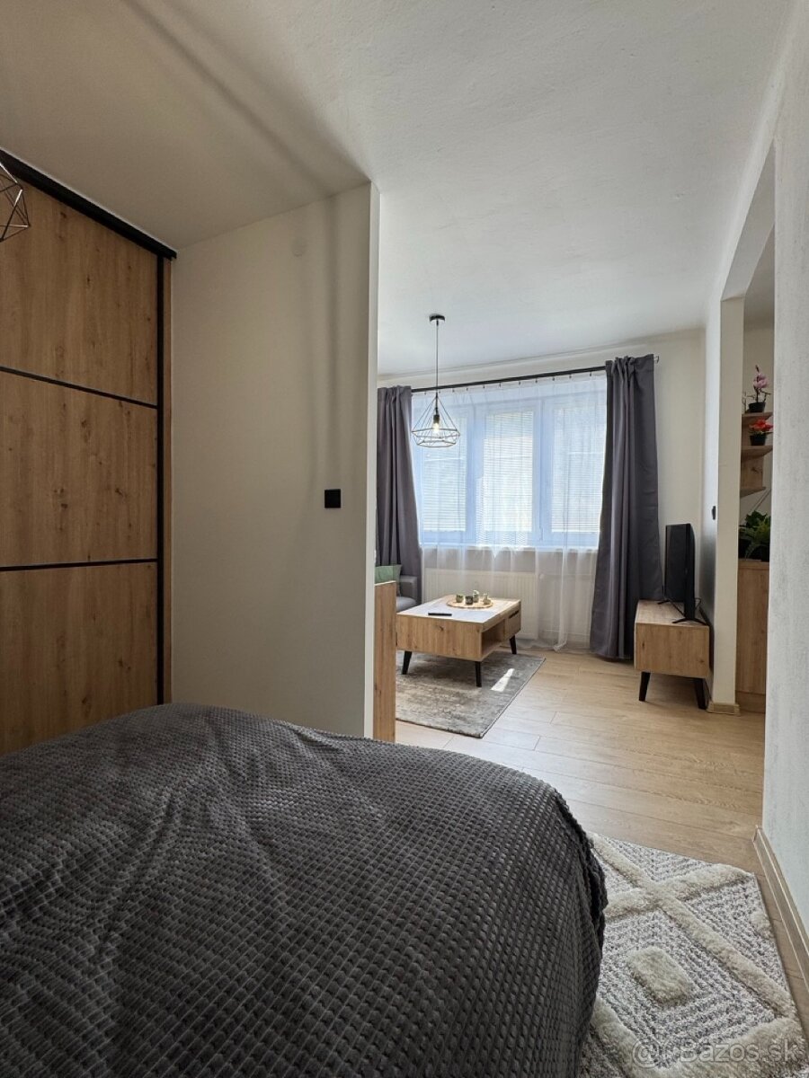 Na predaj 1,5-izb. byt v centre Senice - 4