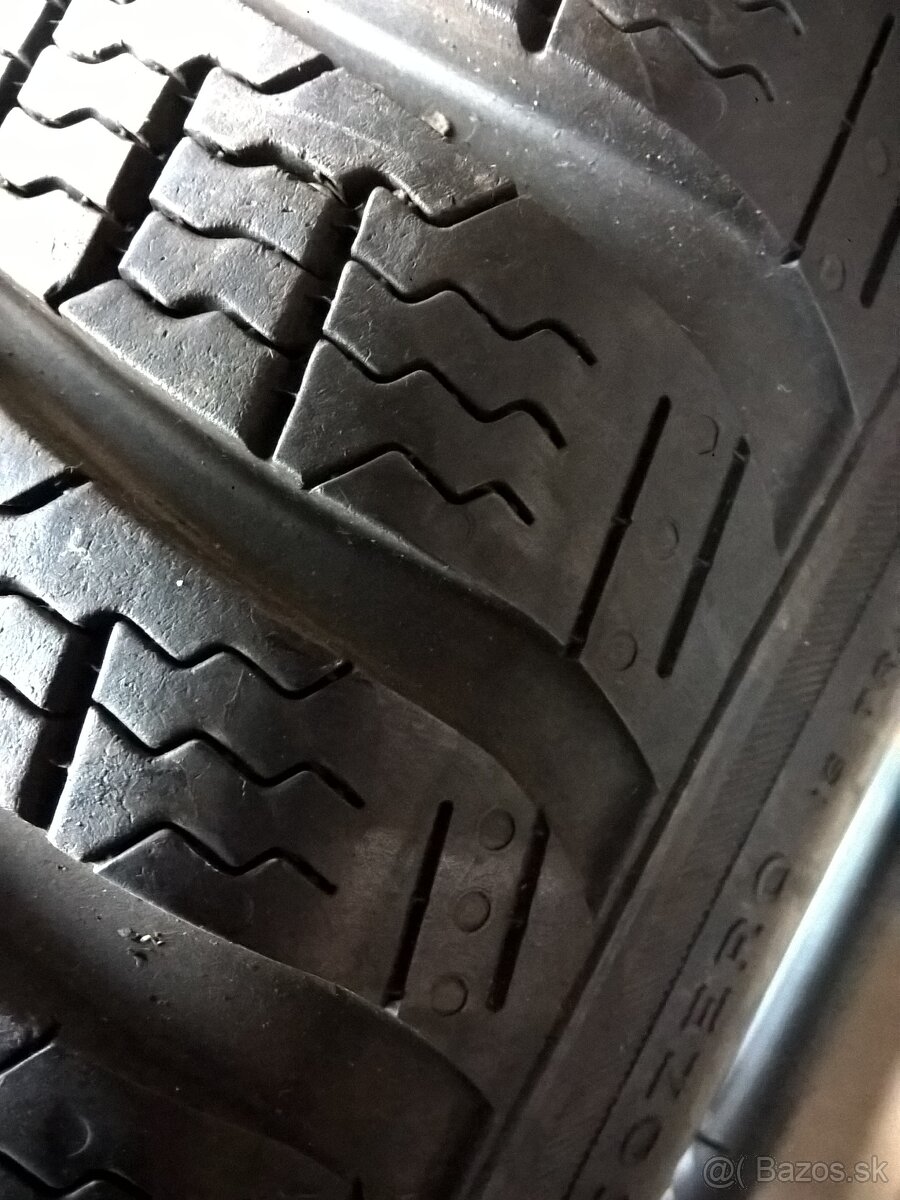 2 ks ZIMNÉ 245/45 R18 100V PIRELLI - dezén cca 8 mm - 4