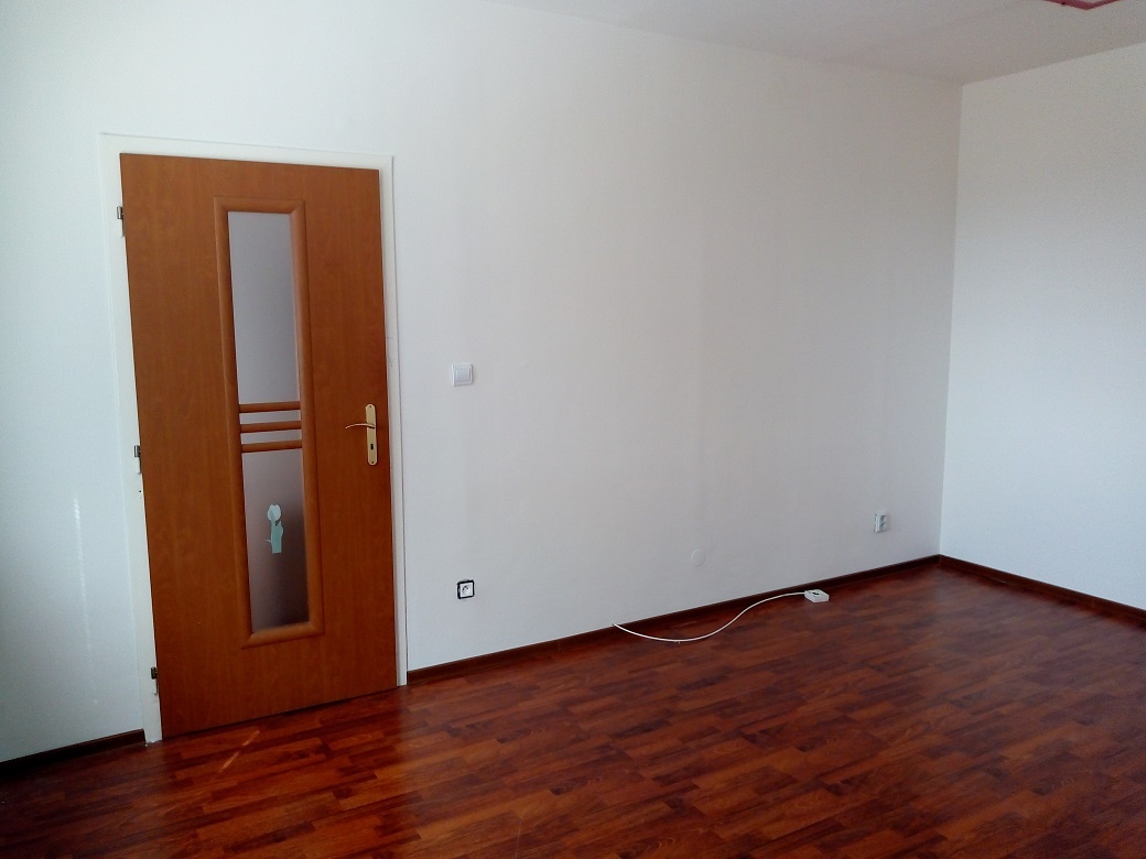 Prenajmeme 1 izbový v NZ, na sídlisku JUH - 4