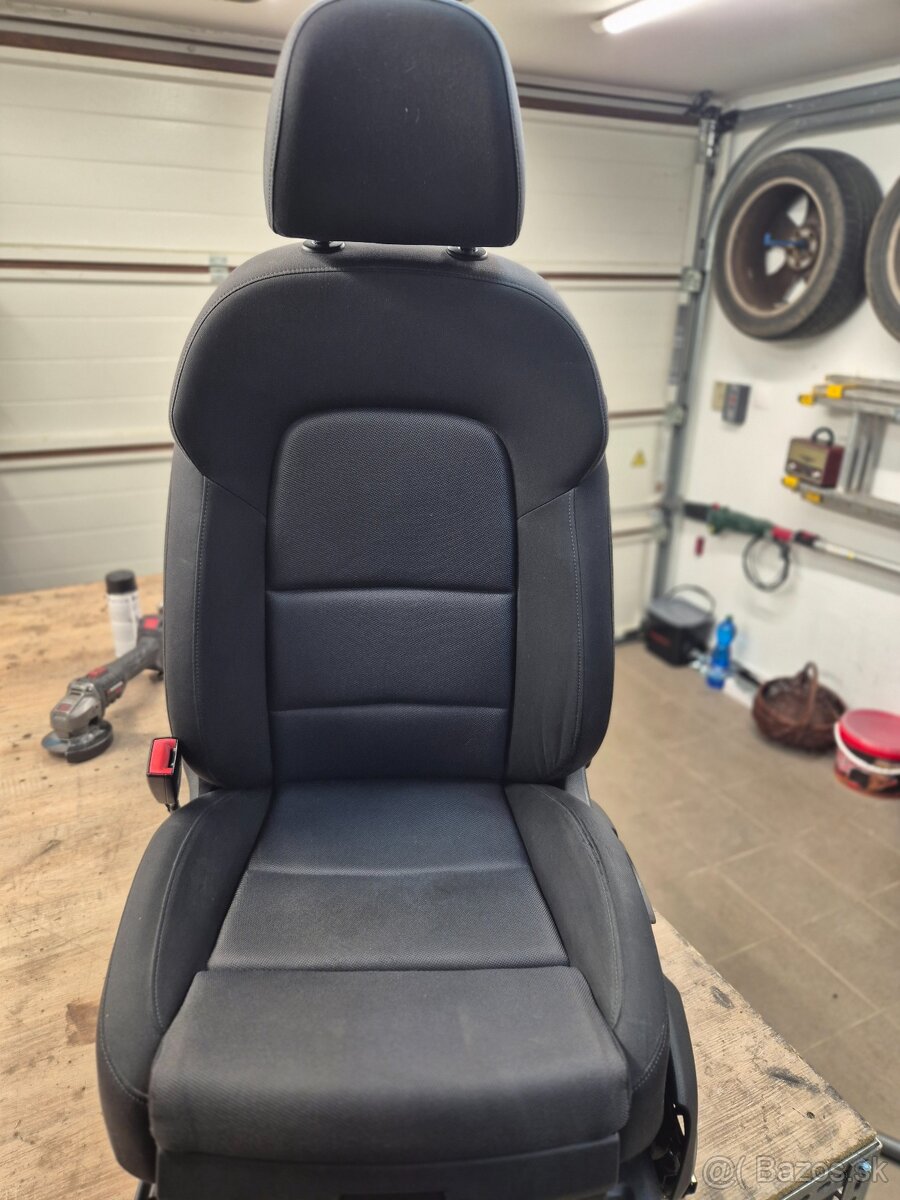 Predám sedačky sedadla audi q5 - 4