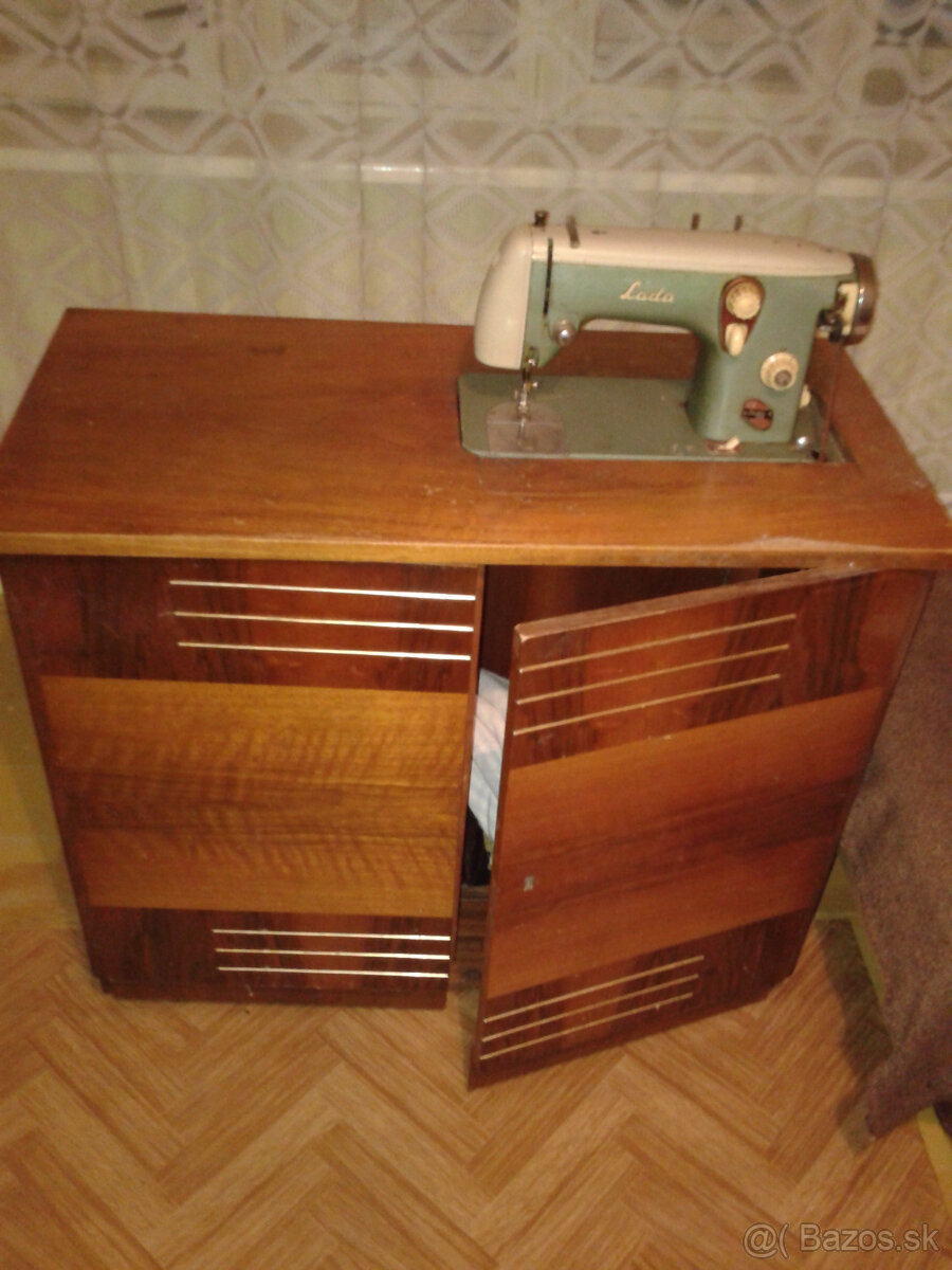 Predám šijací stroj - 4