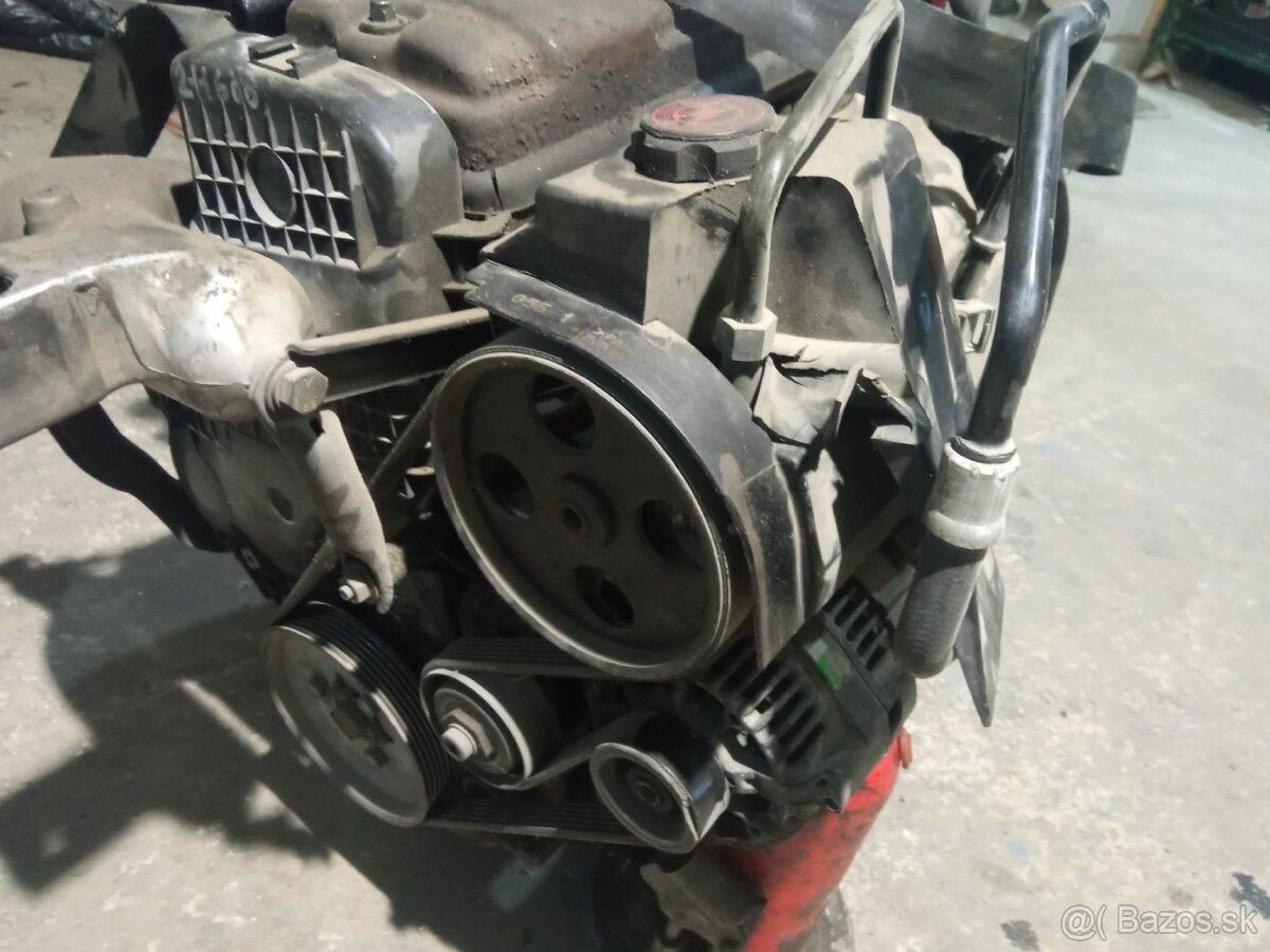 Motor Peugeot 206 1.4 beznín - 4