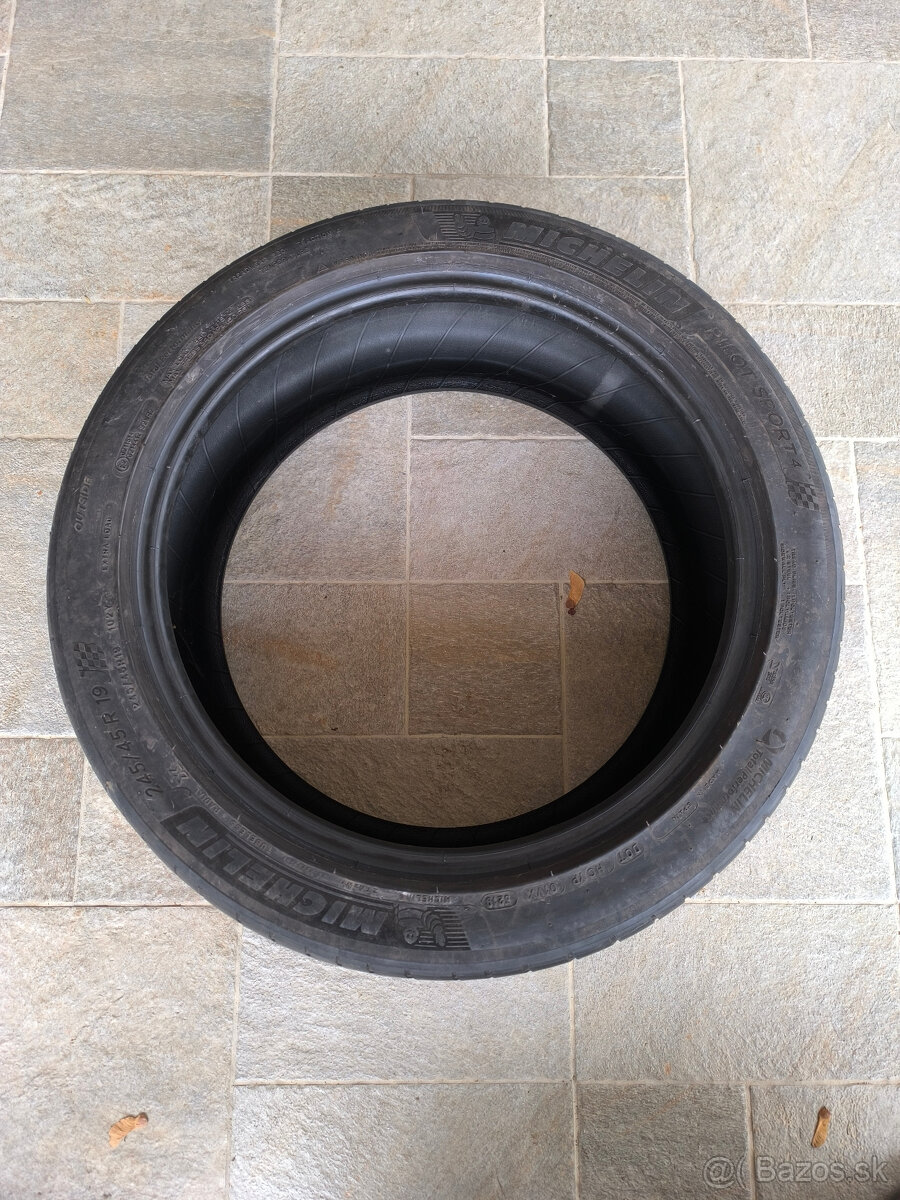 Pneumatiky 245/45 R19, Michelin Pilot Sport 4 - 4