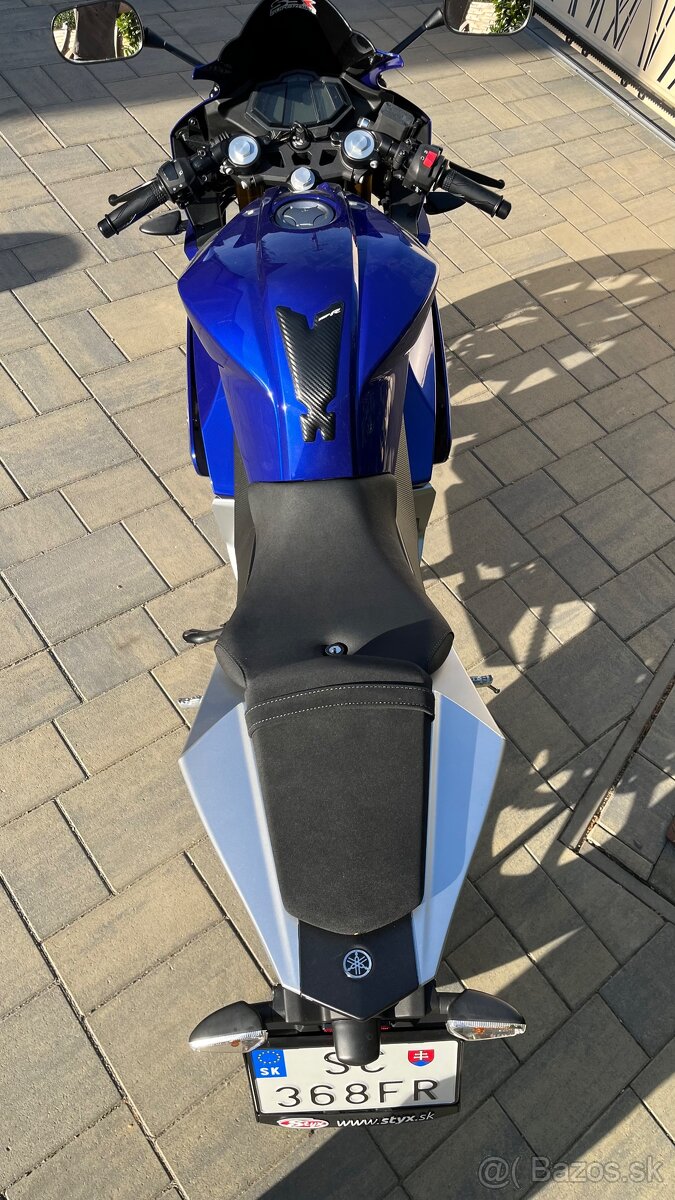 Yamaha YZF R125 - 4