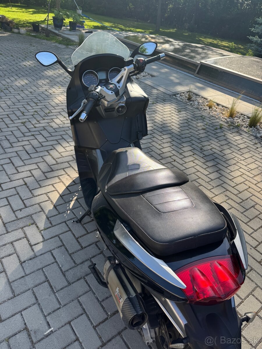 Gilera GP 800 - 4