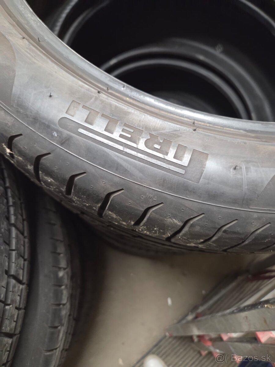 Pirelli P Zero 285/40 r22 - 4