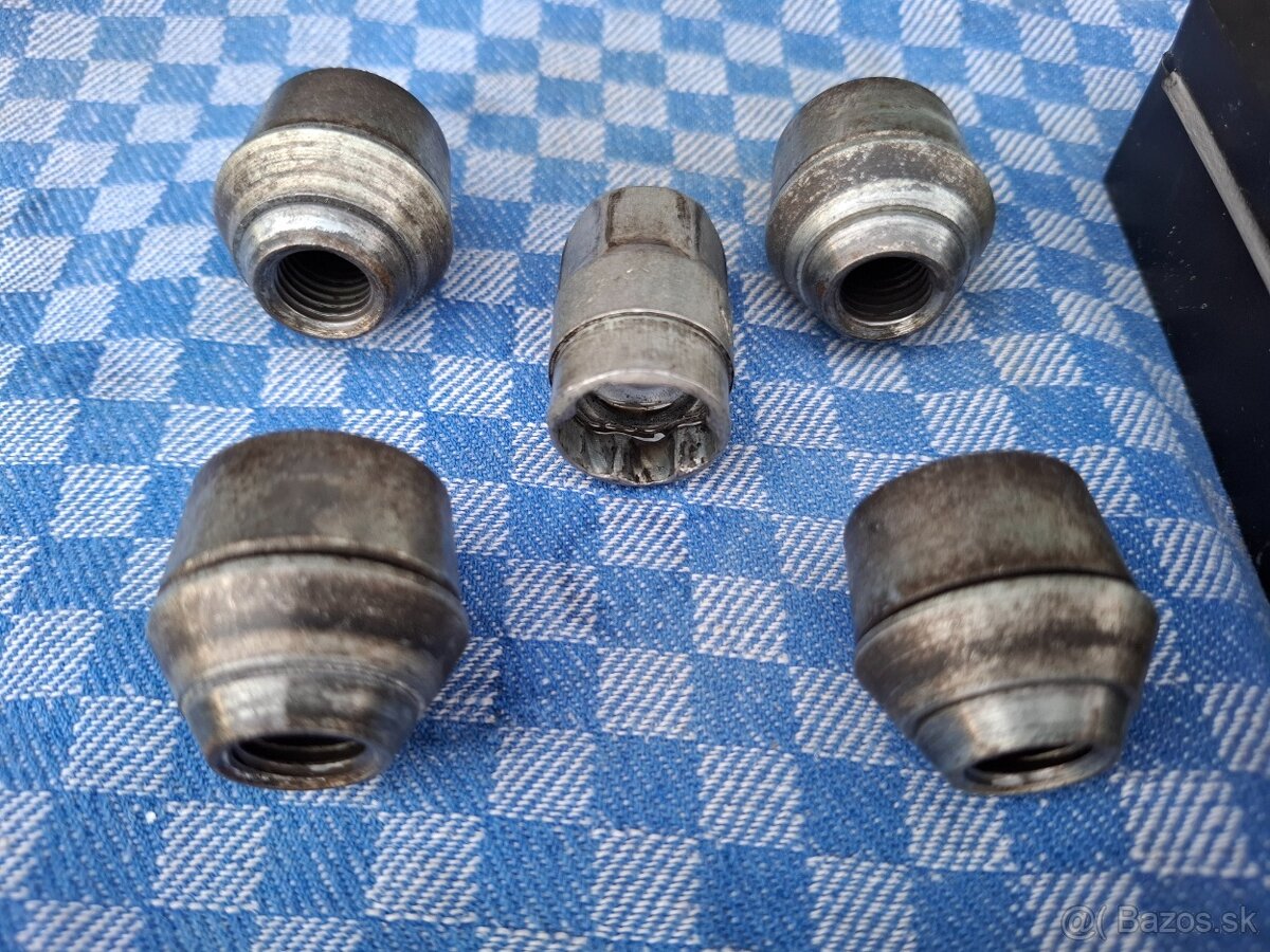 Bezpecnostne matice M12x1,5 - 4