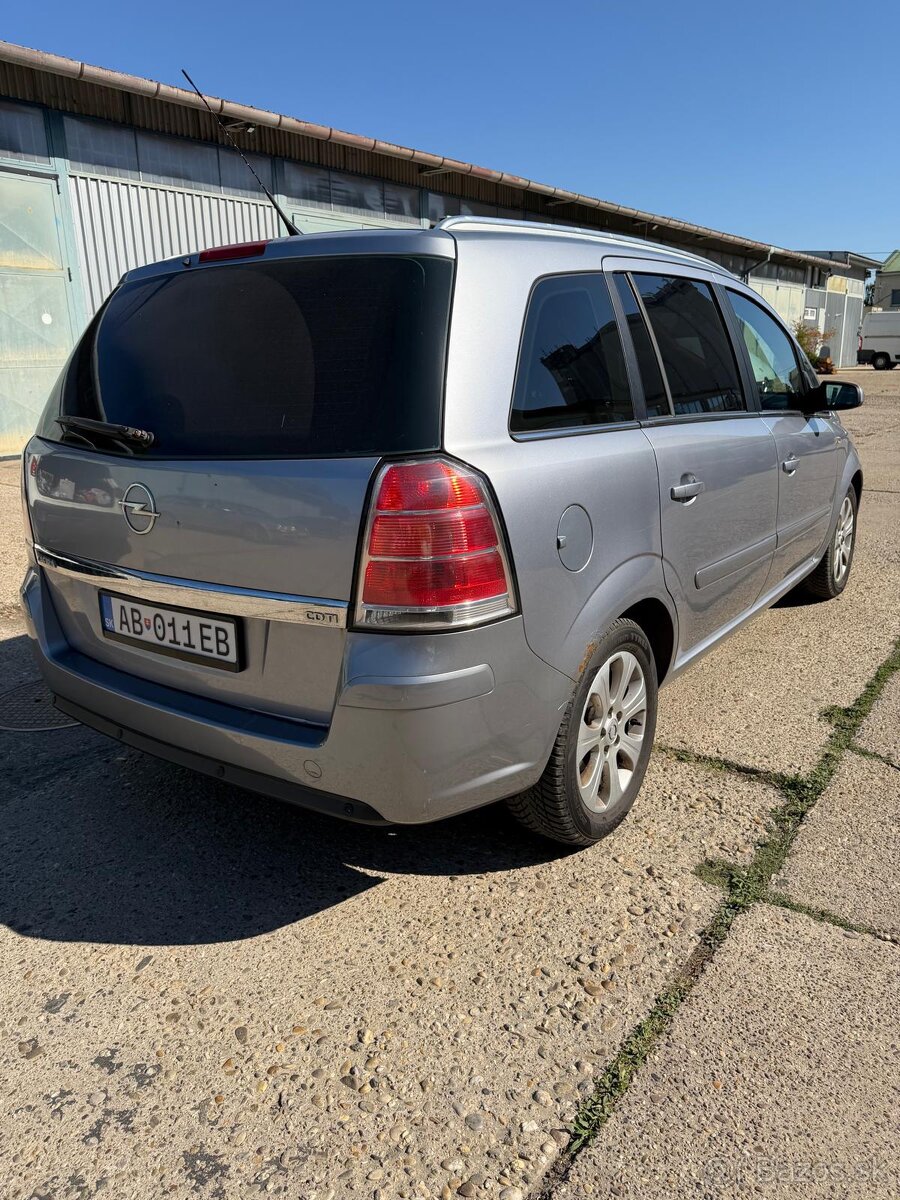 Opel Zafira - 4