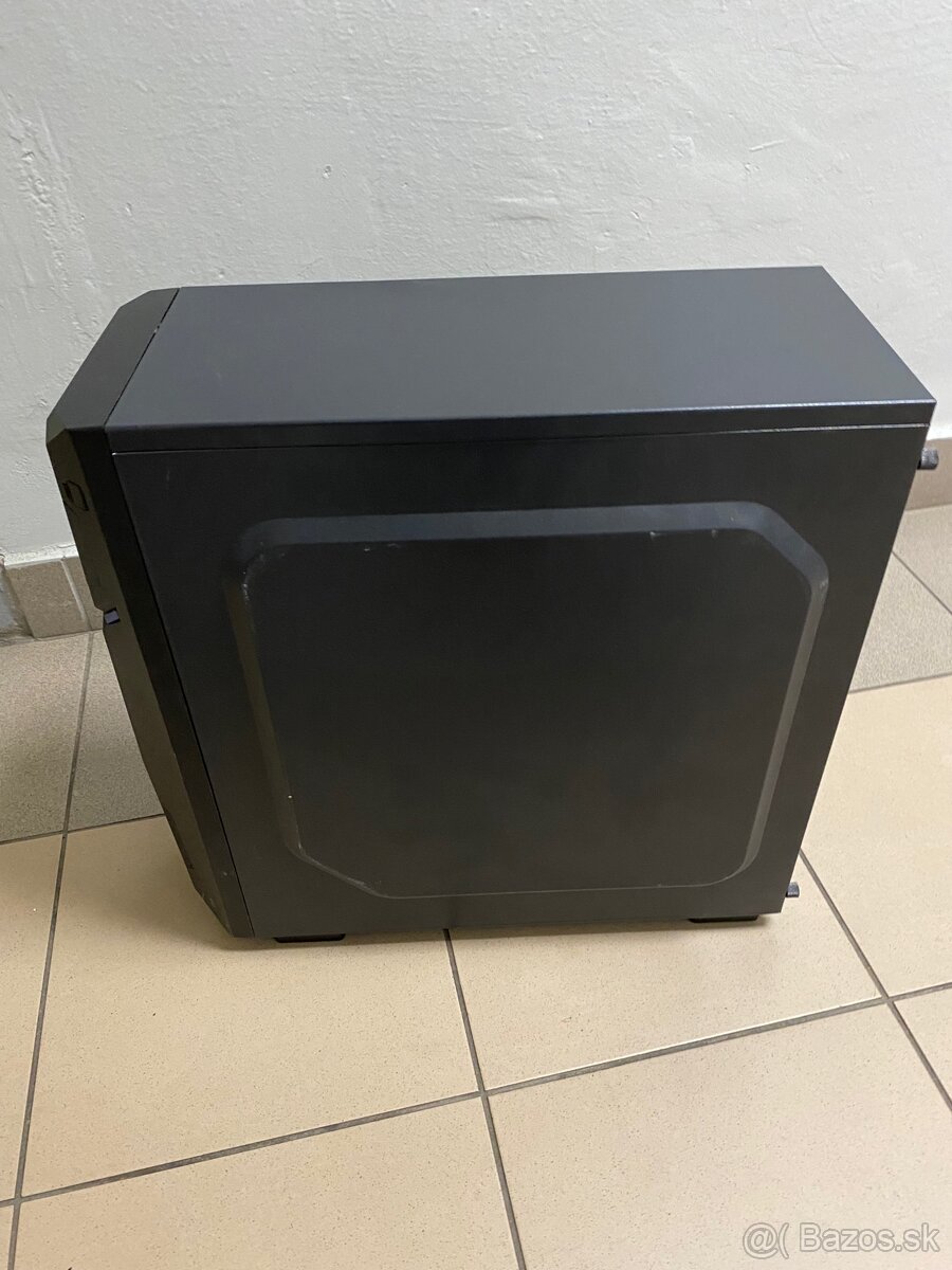 PC skrinka (case) - 4