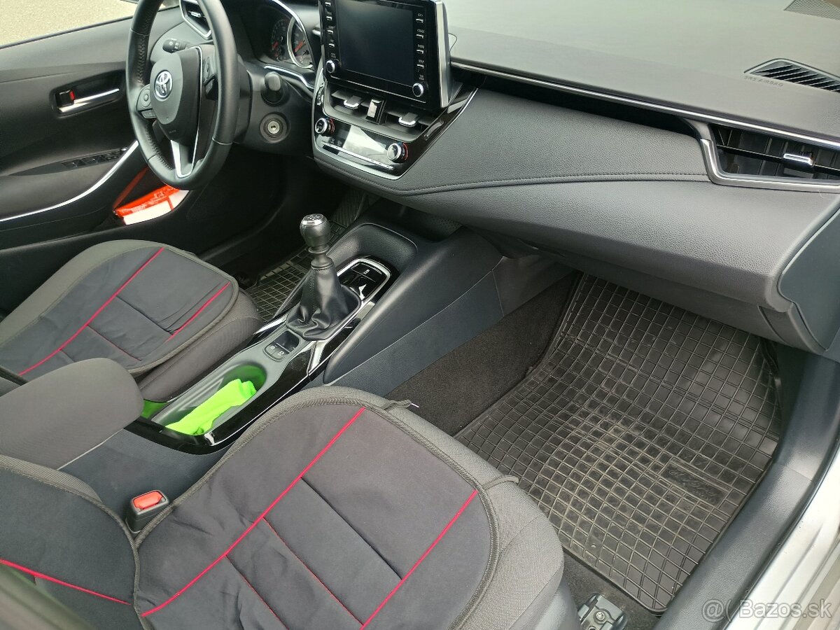 ZARUKA DO 31-8. 2027 TOYOTA COROLA 1.5 92 KW COMFORT - 4