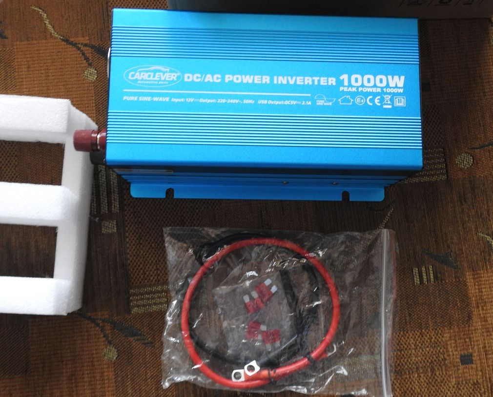 Menič napätia 12V-220V - čistý sínus - 4