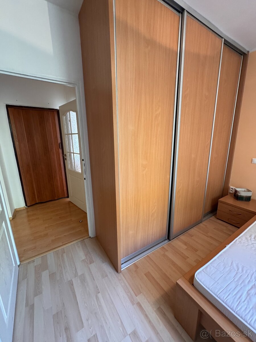 Dvojizbový byt s balkónom na Mládežníckej ulici - 4