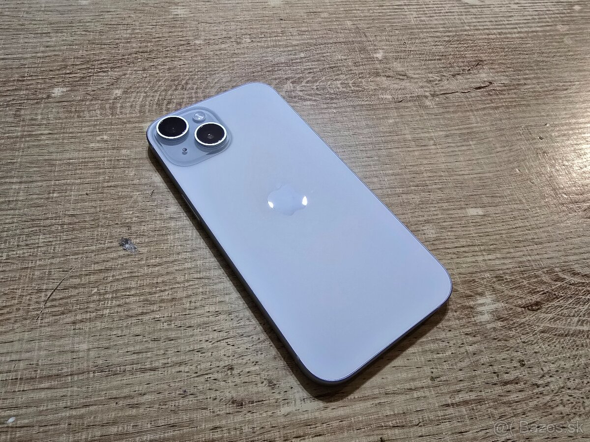 Iphone 15 128gb v super stave ma len jemne znamky pouzivania - 4