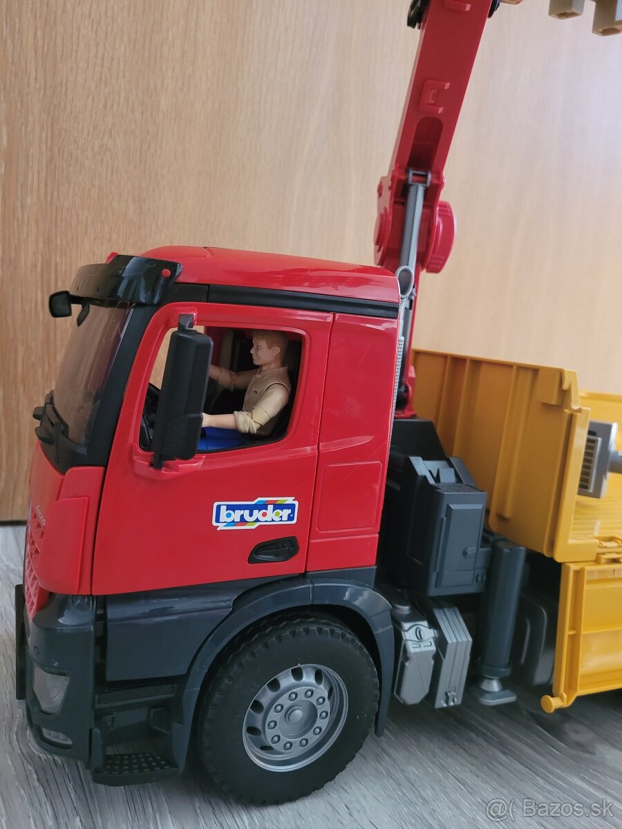 Bruder nakladne auto s rukou - 4