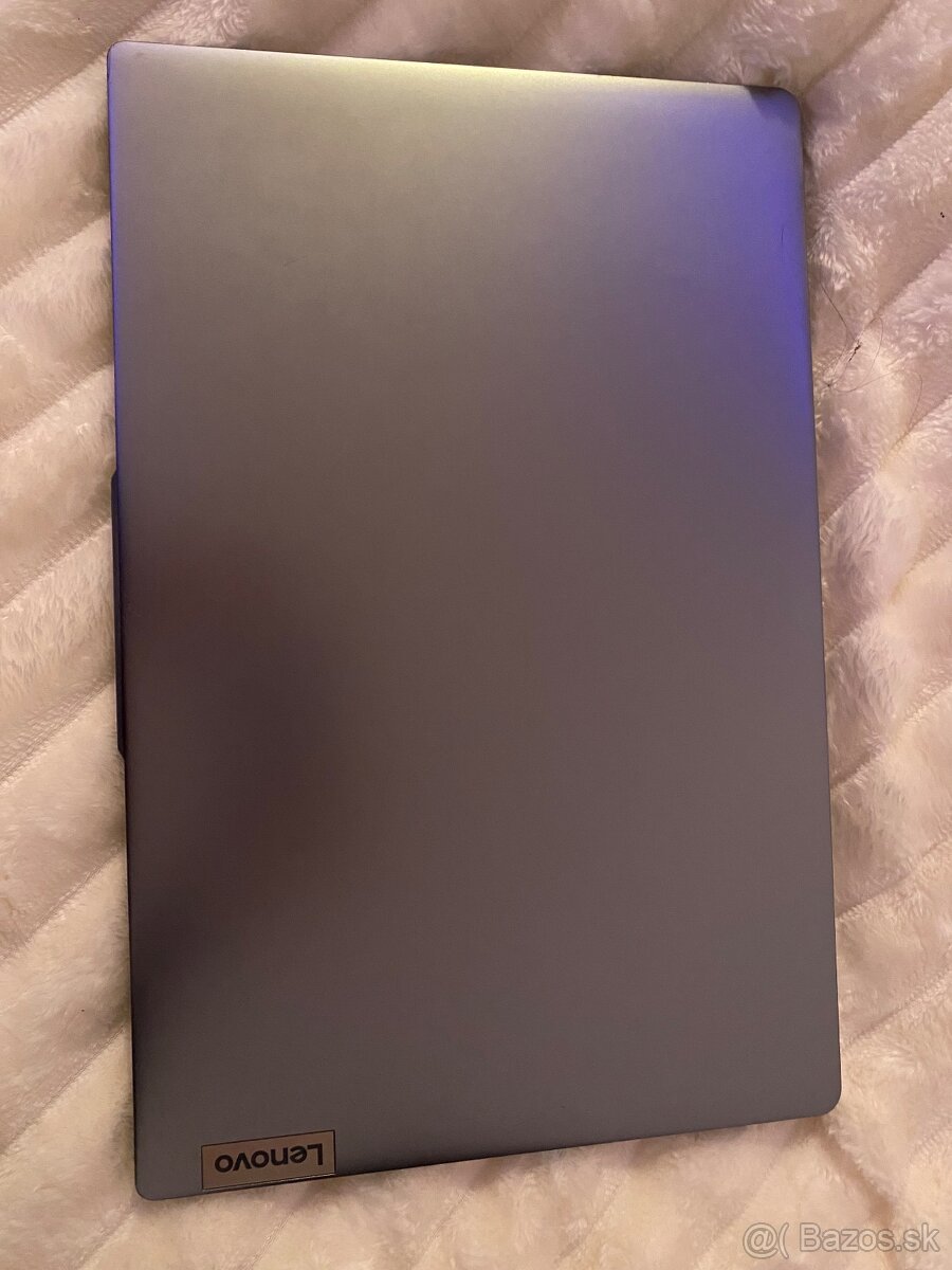 Lenovo IdeaPad Slim 3 - 4