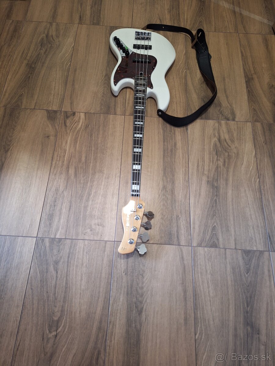 El.bass gitara Sire - 4