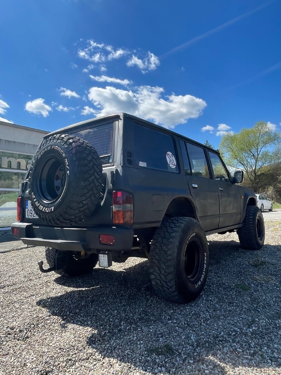 Nissan Patrol Y60 - 4