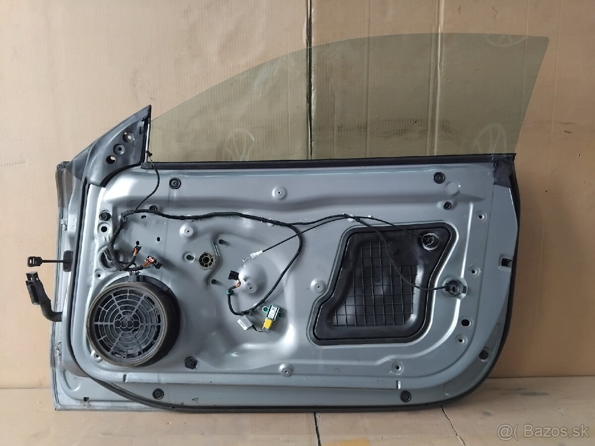 dvere spolujazdca Audi A5 8T - LY7G - 4