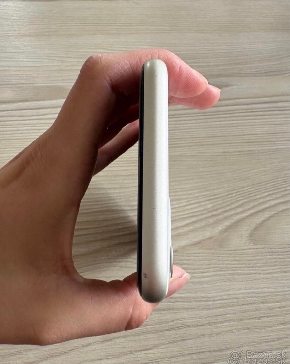 iPhone 11 - 4