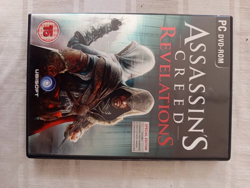 Assassins Creed Revelations Collectors Edition - 4