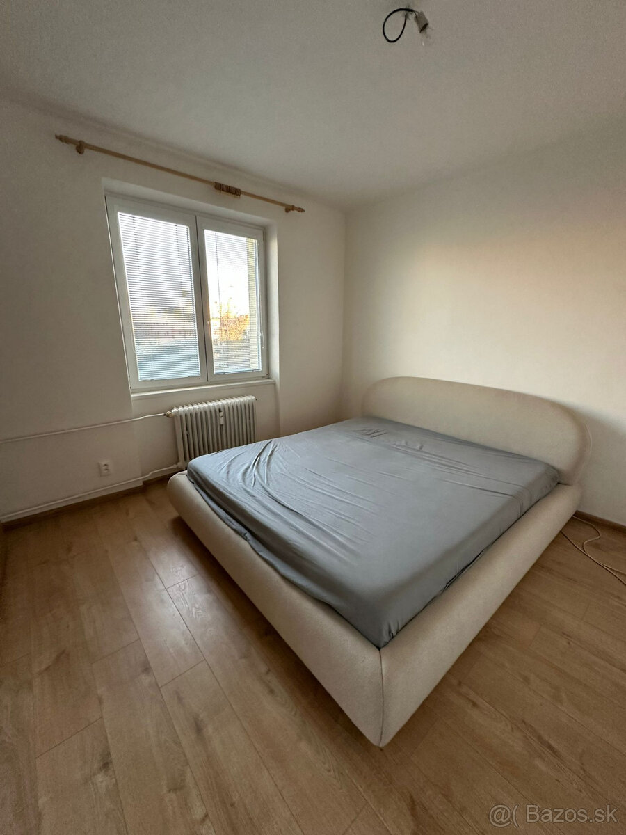 2- Izbový byt Ružinov (Štrkovec) - 4