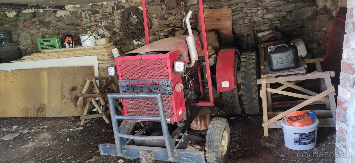 Predám traktor Zetor - 4