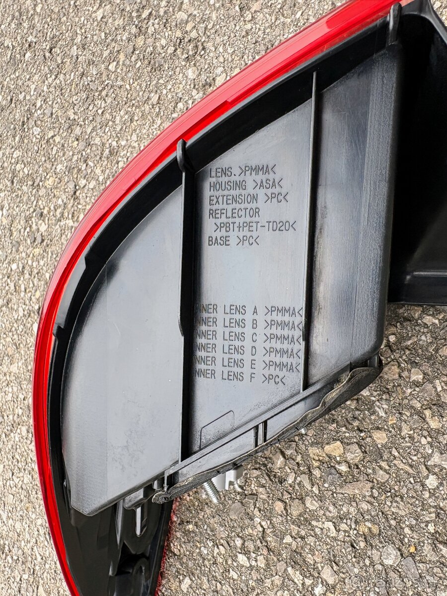 Zadné svetlo Mazda 6 Kombi - 4