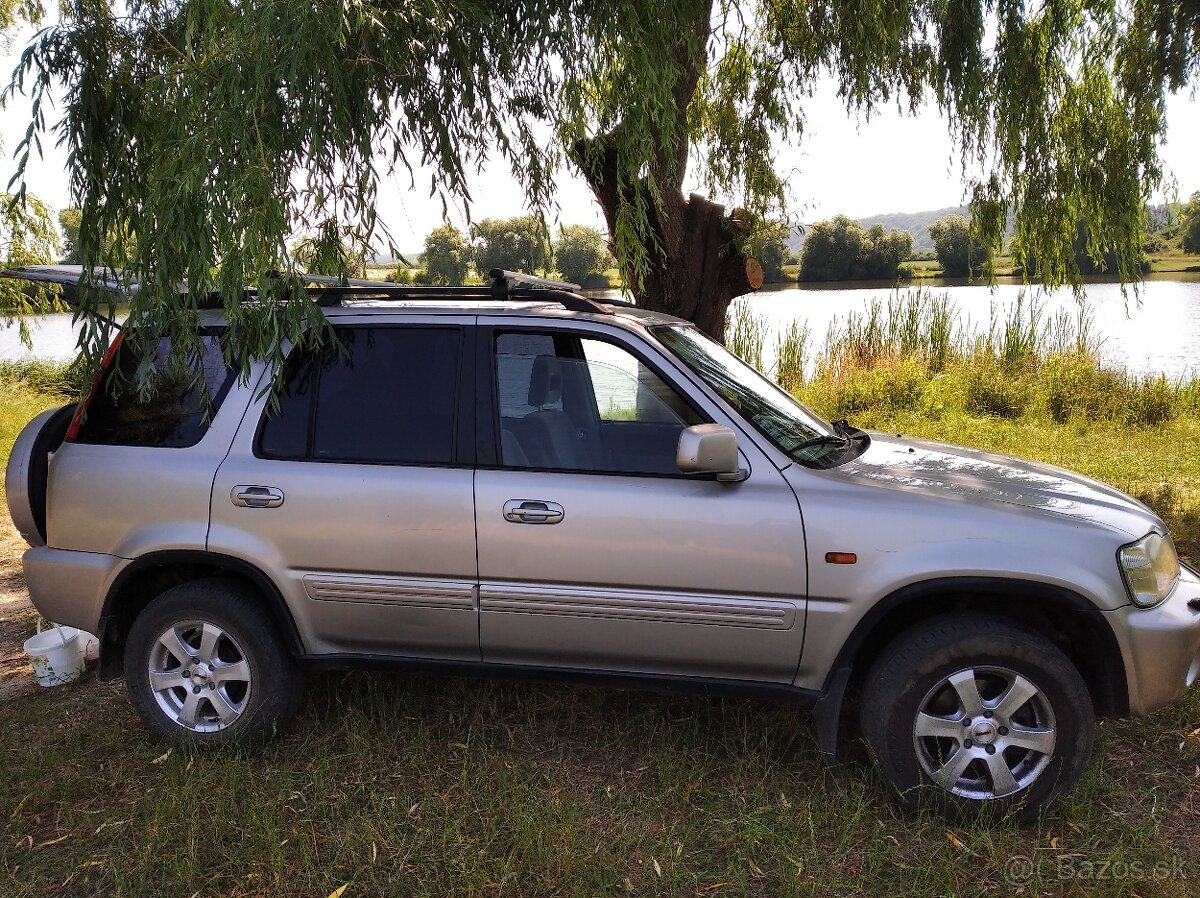 Predám Hondu CRV 2.0L 108kw benzín 4x4 - 4