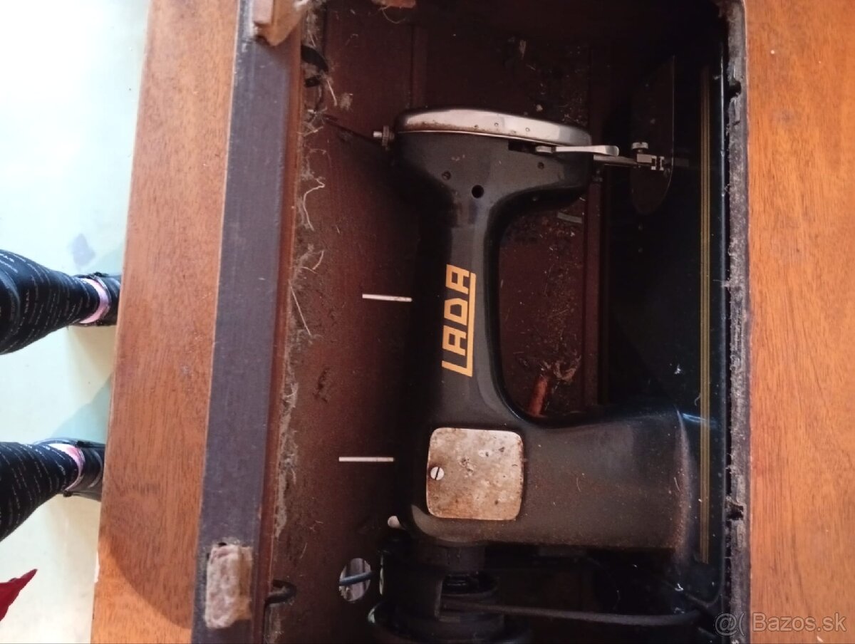 sijací stroj Lada - 4