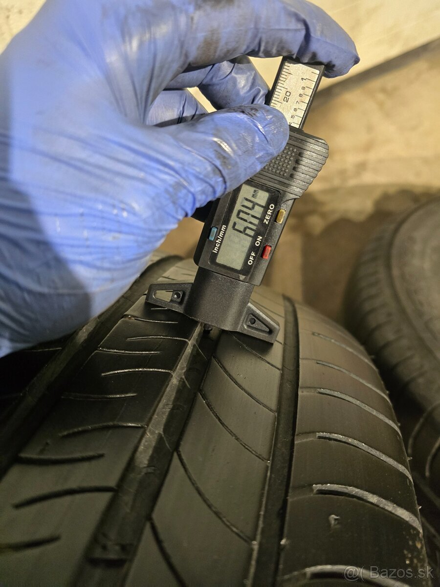 Letné Pneu Michelin EnergySaver 215/60 R16 - 4