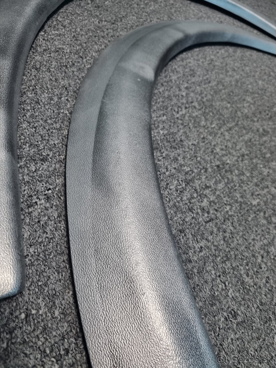 Plastové lemy blatníkov VW Golf IV 1997 - 2004 - 4