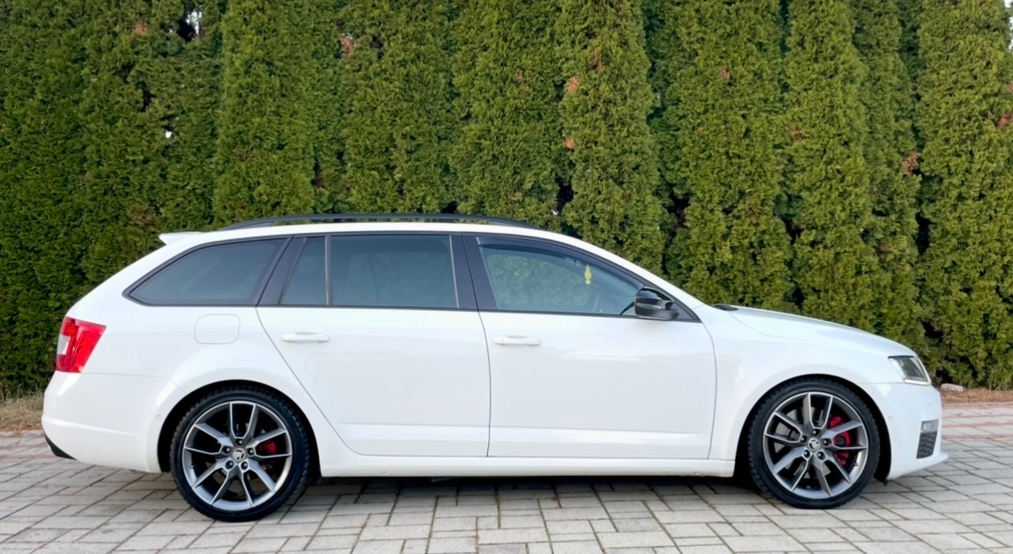 Škoda Octavia Combi RS 2.0 TSI DSG Challenge Plus 220Ps - 4