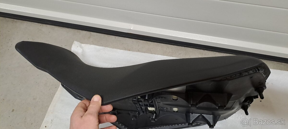 Predám sedadlo can-am outlander G2