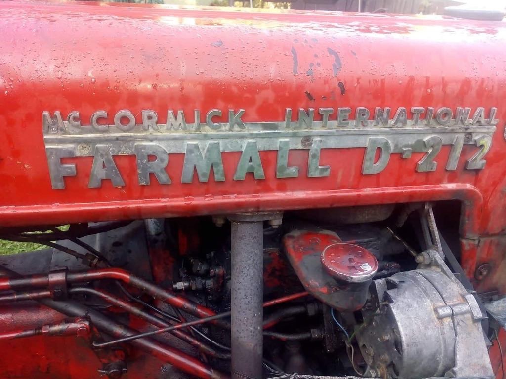 Farmall McCormick D-212 traktor - 4