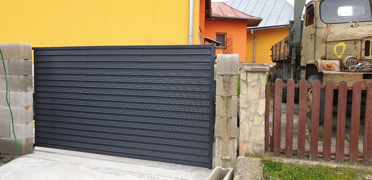 Brány, oplotenie - 4