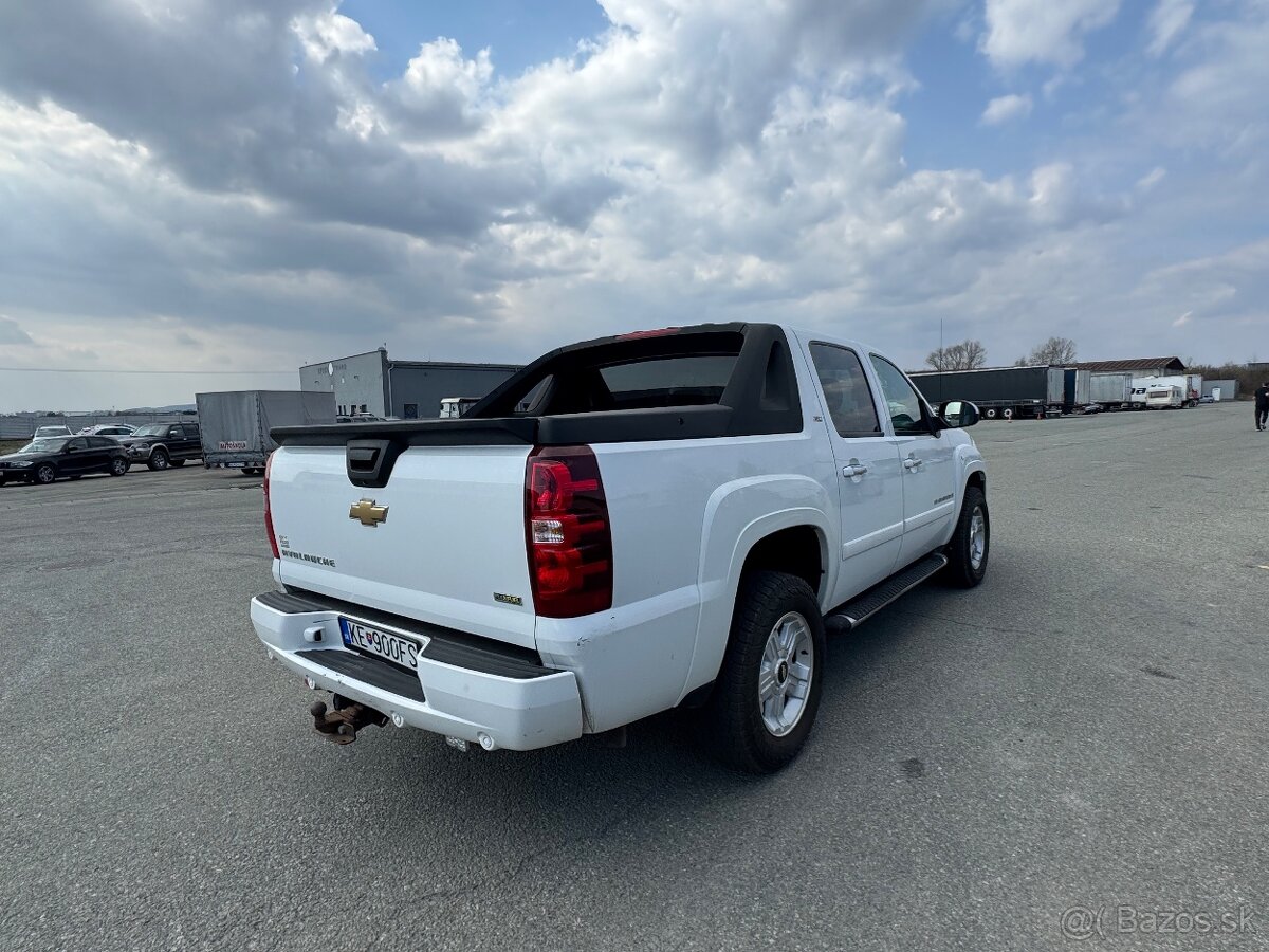 Chevrolet Avalanche Z71 5.3 AWD Flex fuel pick up - 4