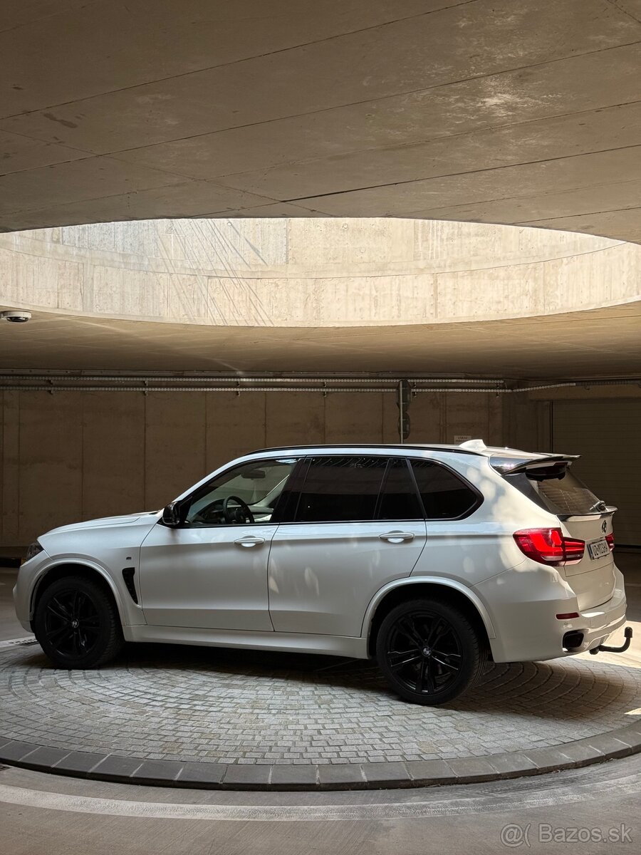 BMW X5 M50D