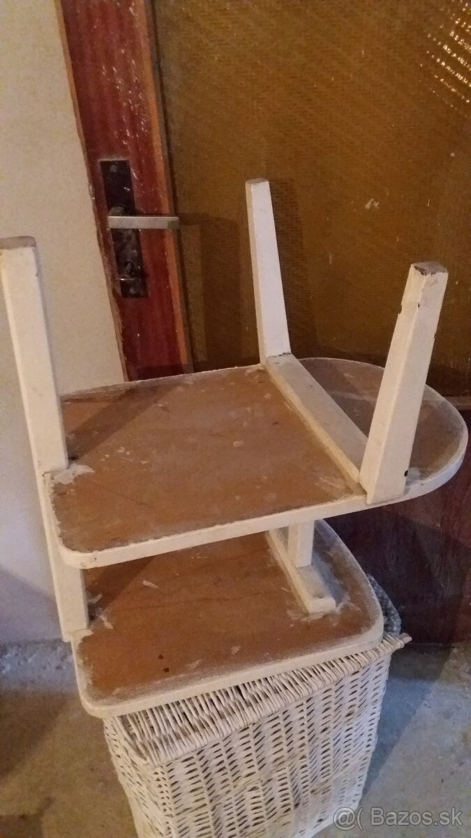 Predám starožitný stolík - 4