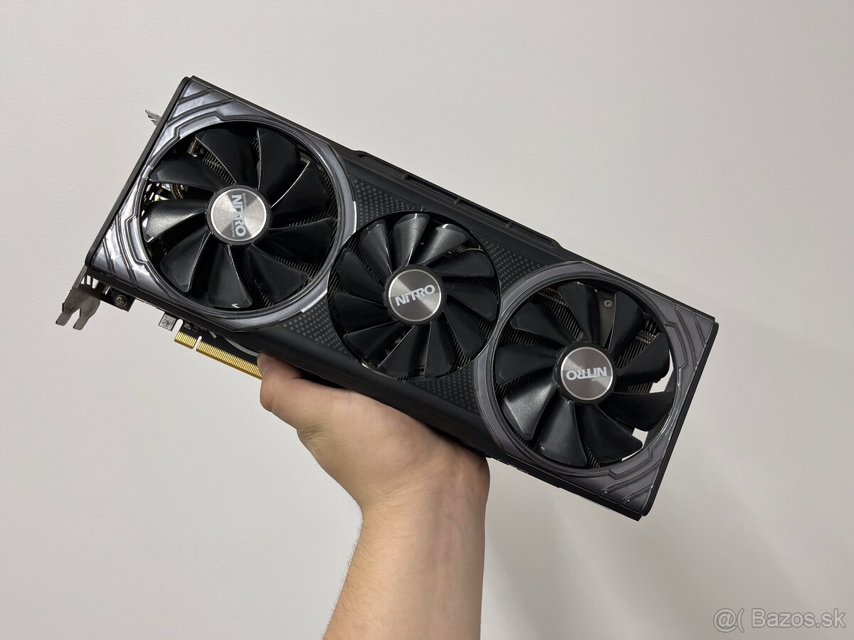 Sapphire Nitro AMD Radeon Vega 64 - 4