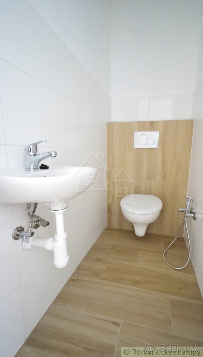 Novostavba štvorizbového rodinného domu s garážou v radove - 4