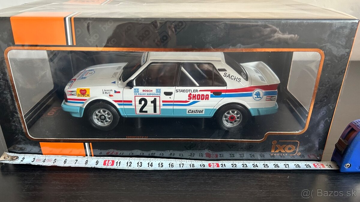 ŠKODA 130L/130LR/Felicia 1:18 IXO - 4